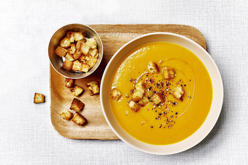 [9106682] Pumpkin - coconut soup bowl