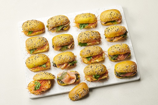 [9107094] Plateau Sandwiches met Kurkuma